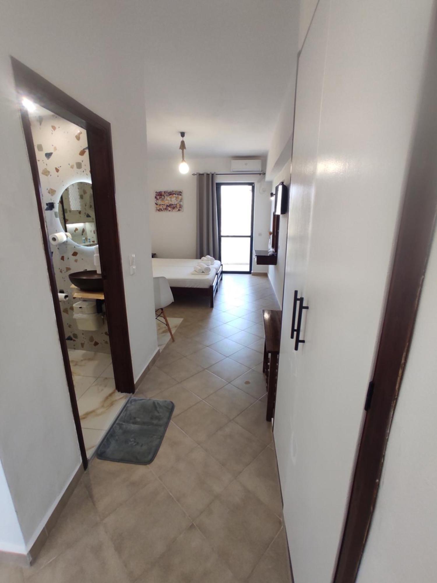 Creta Star Apartments Agia Galini Exteriör bild