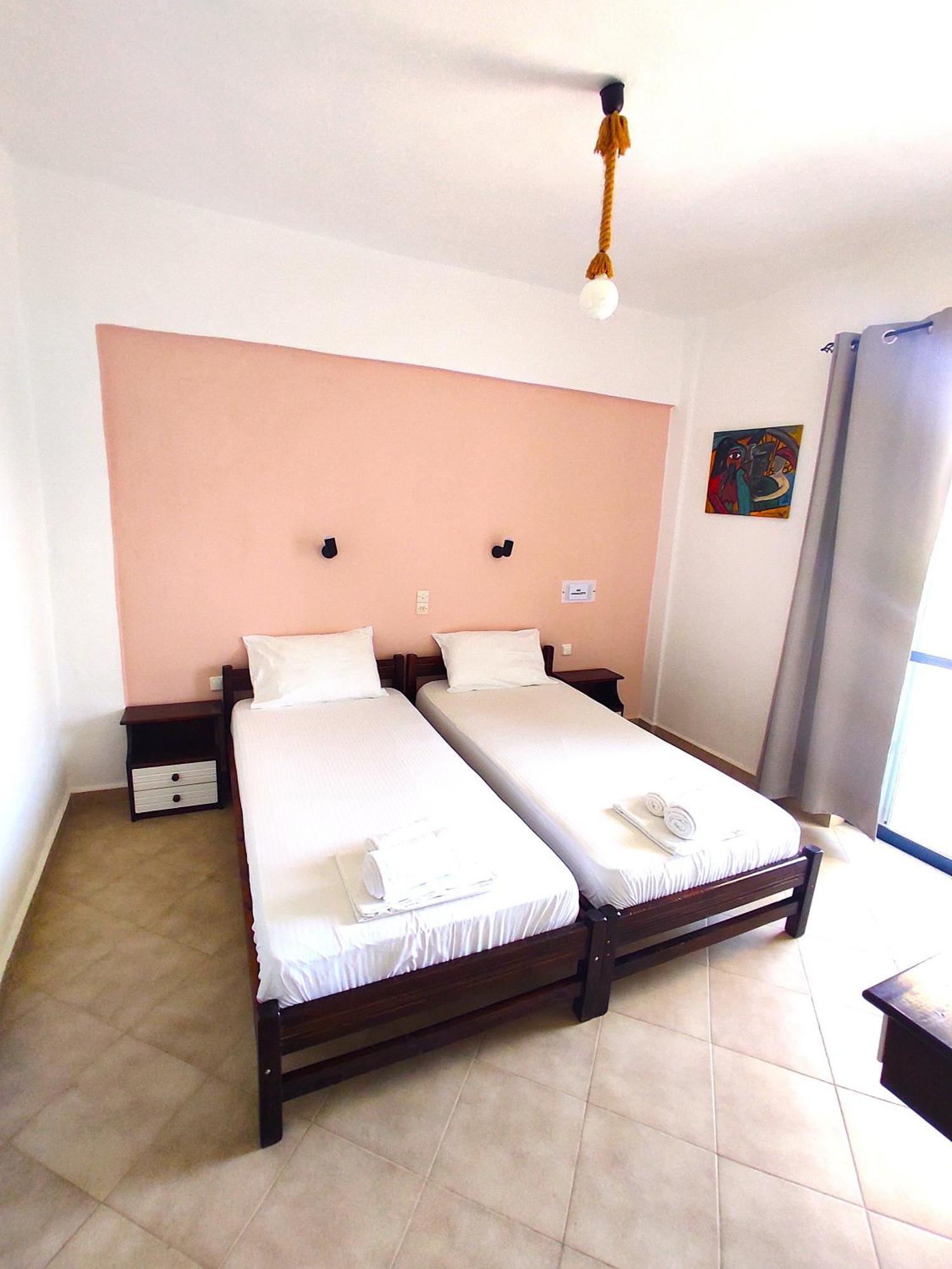 Creta Star Apartments Agia Galini Exteriör bild